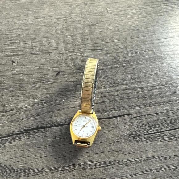 Vtg Citizen CQ Watch Women Gold Tone 6010-S04956 Date Stretch Band - Picture 1 of 6